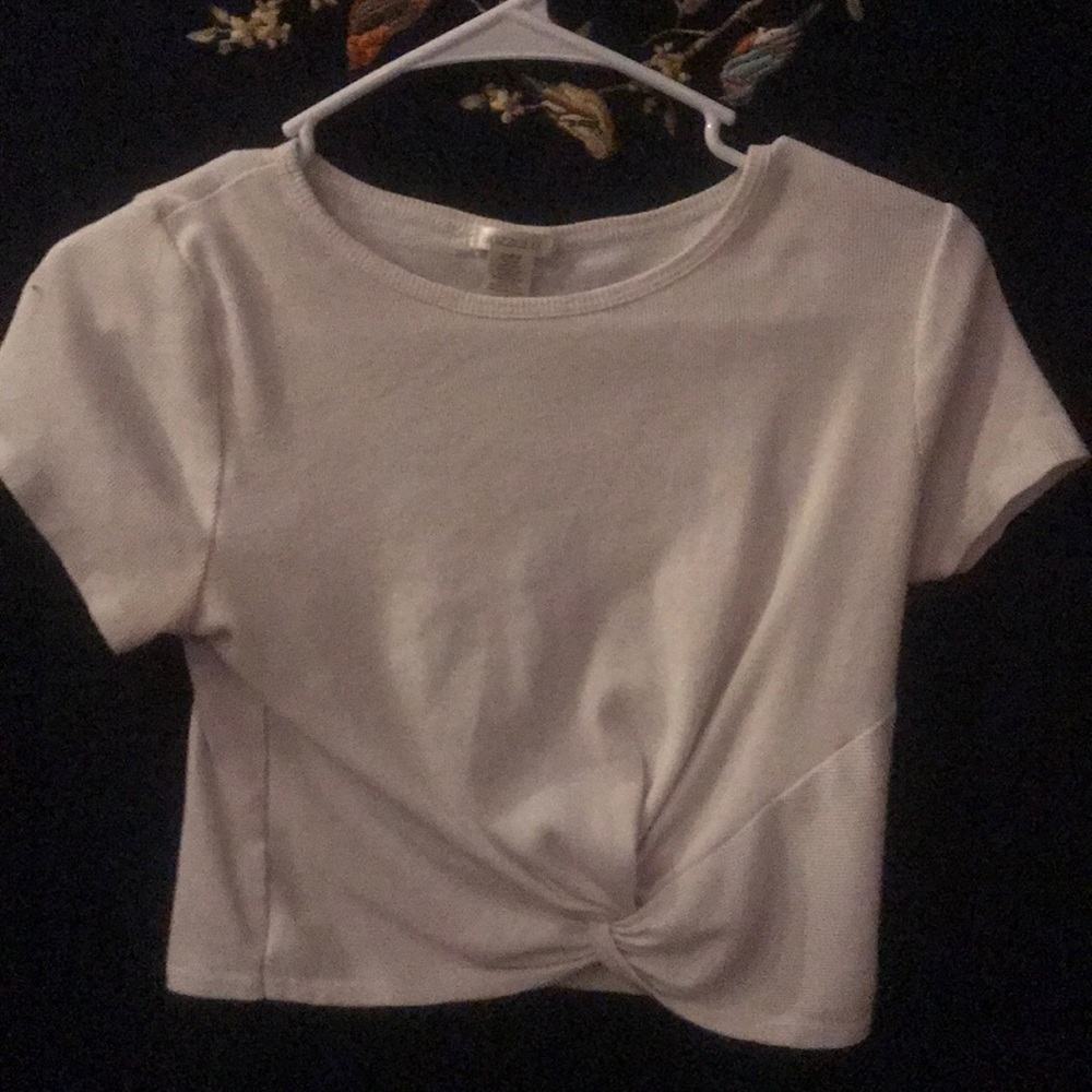 White cropped T-shirt